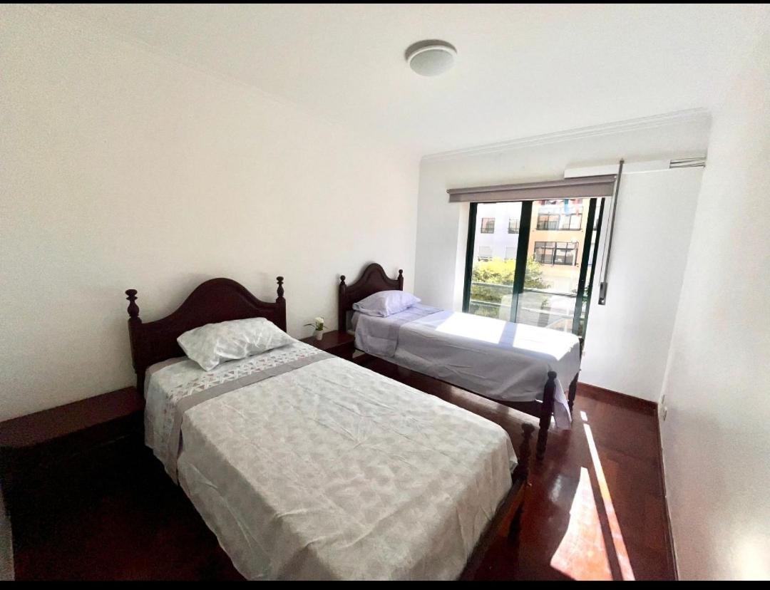Апартаменти Quarto Boa Localizacao Com Cozinha E Casa De Banho Капаріка Екстер'єр фото