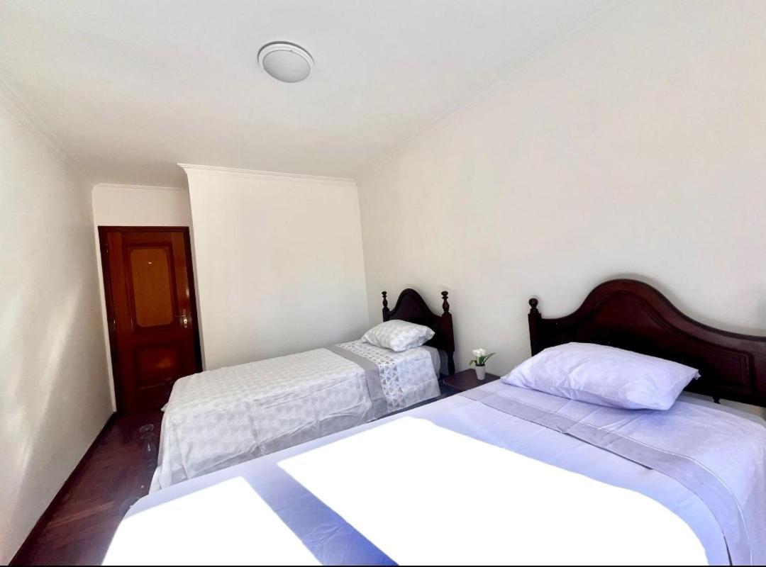Апартаменти Quarto Boa Localizacao Com Cozinha E Casa De Banho Капаріка Екстер'єр фото