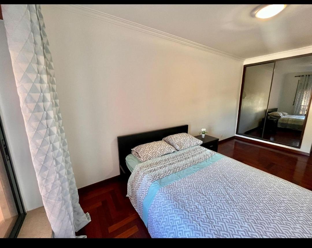 Апартаменти Quarto Boa Localizacao Com Cozinha E Casa De Banho Капаріка Екстер'єр фото