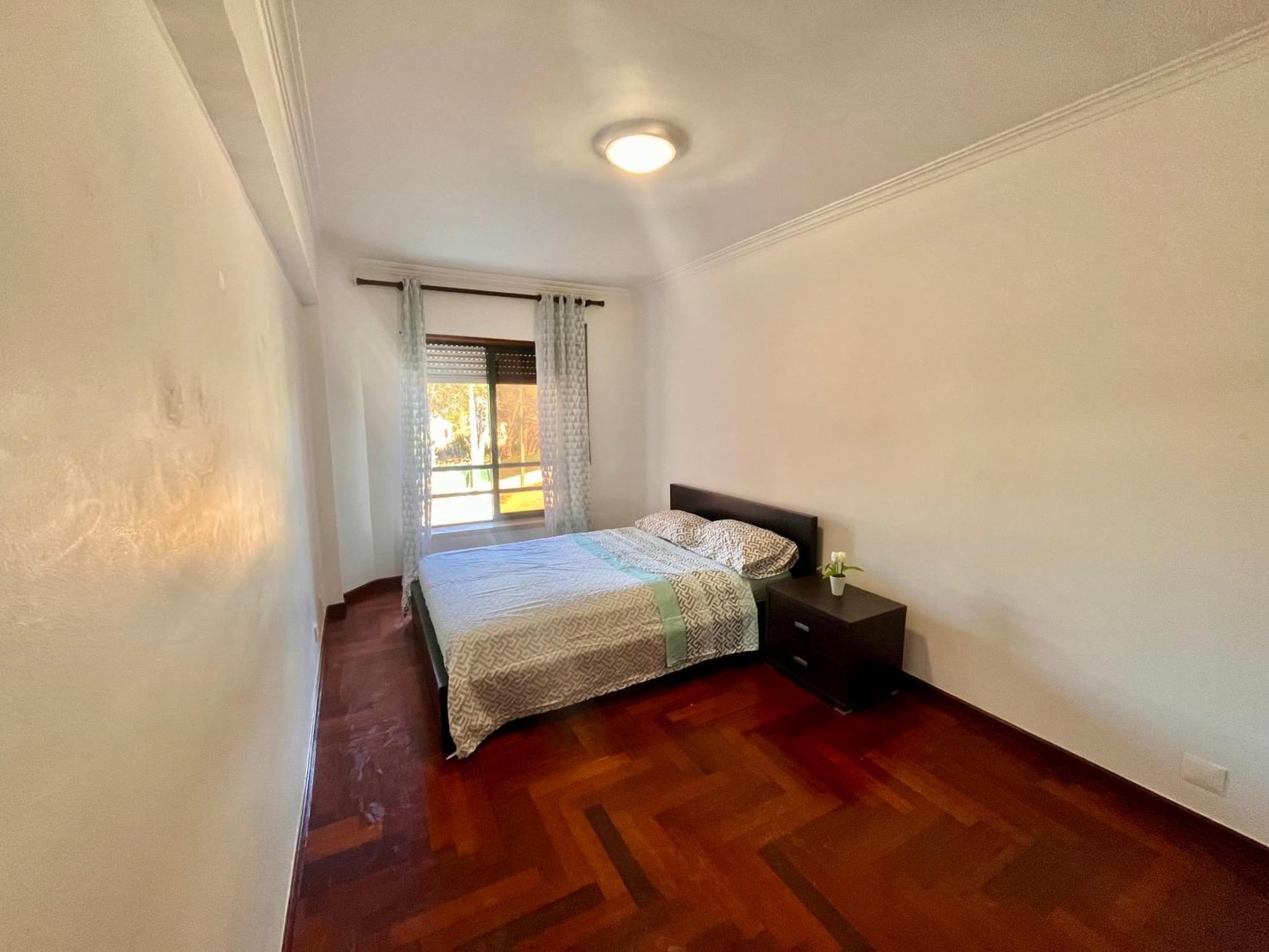 Апартаменти Quarto Boa Localizacao Com Cozinha E Casa De Banho Капаріка Екстер'єр фото